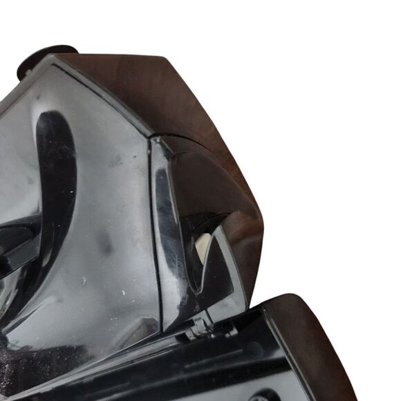 Black & Decker Slimline Spacemaker Can Opener Digital Clock with Hardware EC950B - Picture 9 of 9